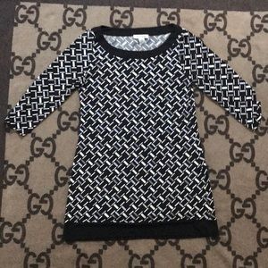 White House Black Market size M top